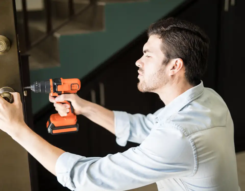 Periodic maintenance and service of fire doors