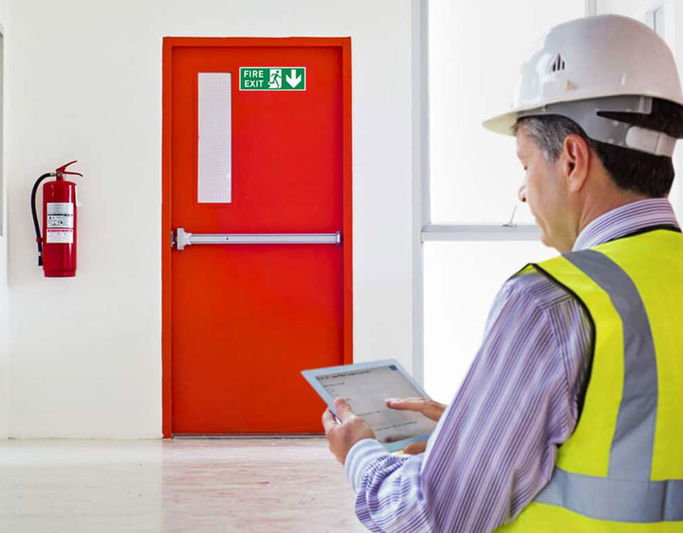 استانداردها و رتبهبندی درب ضد حریق